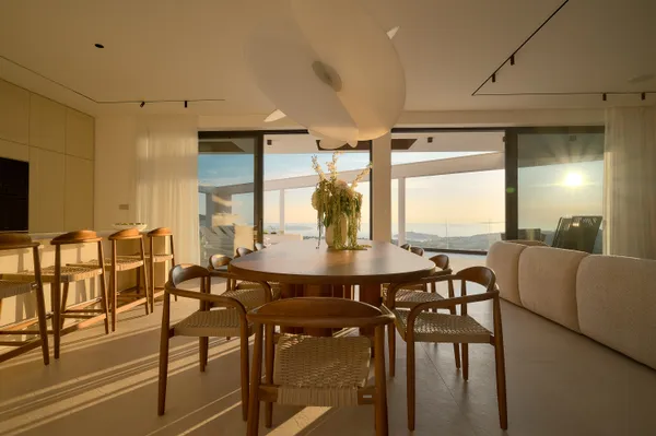 Kitchen and dining area